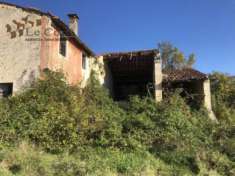 Foto Rustico / Casale di 300 m con pi di 5 locali in vendita a Lonigo