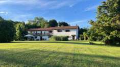 Foto Rustico / Casale di 345 m con pi di 5 locali in vendita a Arona