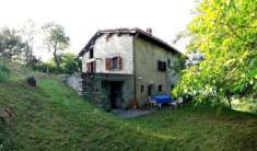 Foto Rustico / Casale di 40230 m con pi di 5 locali in vendita a Capovalle