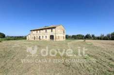 Foto Rustico / Casale di 430 m con pi di 5 locali in vendita a Pesaro