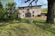 Foto Rustico / Casale di 700 m con 4 locali e box auto in vendita a Carpi