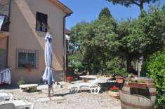 Foto Rustico casale in Vendita, pi di 6 Locali, 2 Camere, 250 mq (RO