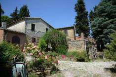 Foto Rustico casale in Vendita, pi di 6 Locali, 3 Camere, 250 mq (VO