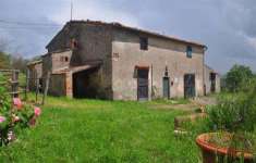 Foto Rustico casale in Vendita, pi� di 6 Locali, 3 Camere, 320 mq (MO