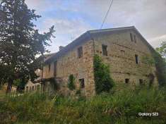 Foto Rustico casale in Vendita, pi di 6 Locali, 320 mq (TREIA MARIA