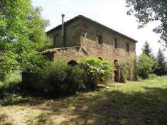 Foto Rustico casale in Vendita, pi� di 6 Locali, 4 Camere, 300 mq (MO