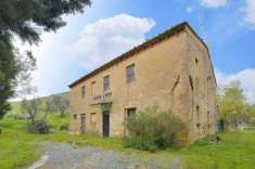 Foto Rustico casale in Vendita, pi di 6 Locali, 5 Camere, 270 mq (VO