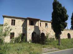Foto Rustico casale in Vendita, pi di 6 Locali, 5 Camere, 440 mq (CH
