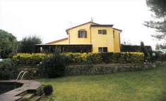 Foto Rustico casale in Vendita, pi di 6 Locali, 6 Camere, 240 mq (cr