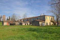 Foto Rustico casale in Vendita, pi di 6 Locali, pi di 6 Camere, 145