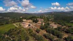 Foto Rustico casale in Vendita, pi di 6 Locali, pi di 6 Camere, 220