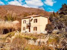 Foto RUSTICO di 3 vani e di 110 mq (SORANO) rif. ELMO VENA