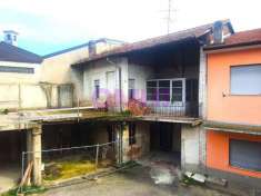 Foto Rustico in vendita a Arsago Seprio