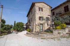 Foto Rustico in vendita a Assisi - 7 locali 315mq