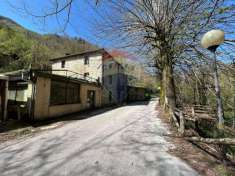 Foto Rustico in vendita a Barga