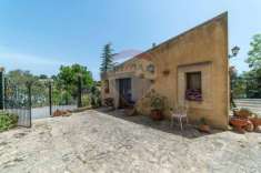 Foto Rustico in vendita a Caltagirone - 12 locali 250mq