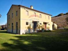 Foto Rustico in vendita a Castelplanio