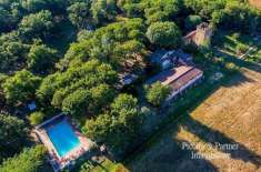 Foto Rustico in vendita a Castiglione Del Lago