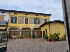 Foto Rustico in Vendita a Cazzago San Martino Cazzago San Martino