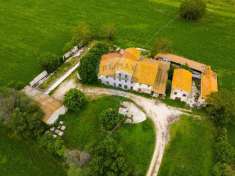 Foto Rustico in vendita a Chiaravalle