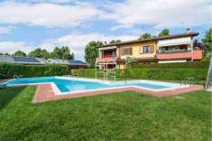 Foto Rustico in Vendita a Desenzano del Garda