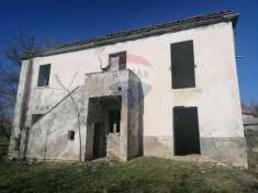 Foto Rustico in vendita a Fara Filiorum Petri