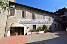 Foto Rustico in Vendita a Lonato del Garda