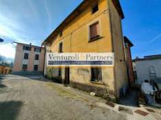 Foto Rustico in Vendita a Lonato del Garda