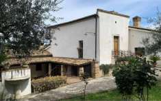 Foto Rustico in vendita a Loreto Aprutino