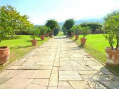 Foto Rustico in vendita a Lucca