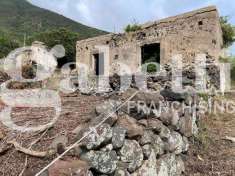 Foto Rustico in vendita a Malfa