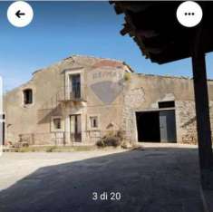Foto Rustico in vendita a Modica - 8 locali 205mq