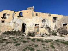 Foto Rustico in vendita a Noto - 10 locali 1160mq