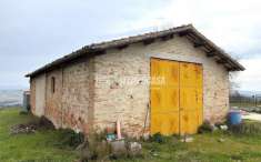 Foto Rustico in vendita a Ostra Vetere