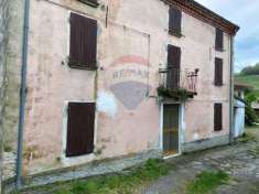 Foto Rustico in vendita a Pellegrino Parmense