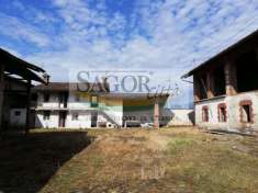 Foto Rustico in vendita a Pinerolo