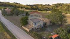 Foto Rustico in vendita a Rosora