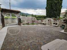Foto Rustico in vendita a Sant'Ambrogio Di Valpolicella