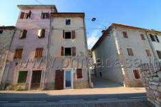 Foto Rustico in vendita a Sant'Ambrogio Di Valpolicella