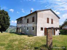 Foto Rustico in vendita a Sassocorvaro Auditore