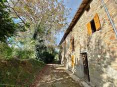 Foto Rustico in vendita a Savignano Sul Panaro