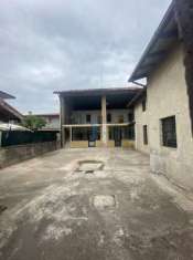 Foto Rustico in Vendita a Travagliato