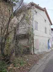 Foto Rustico in vendita a Traversetolo