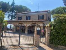 Foto Rustico in vendita a Vallefoglia