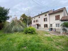 Foto Rustico in vendita a Ziano Piacentino