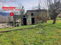 Foto Rustico/Casale in Vendita, 1 Locale, 4000 mq, Roccarainola