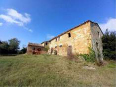Foto Rustico/Casale in Vendita, 5 Locali, 420 mq, Osimo