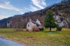 Foto Rustico/Casale in Vendita, 6 Locali, 200 mq, Crodo