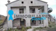 Foto Rustico/Casale in Vendita, pi di 6 Locali, 160 mq, San Giovanni