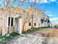 Foto Rustico/Casale in Vendita, pi di 6 Locali, 2000 mq, Noto